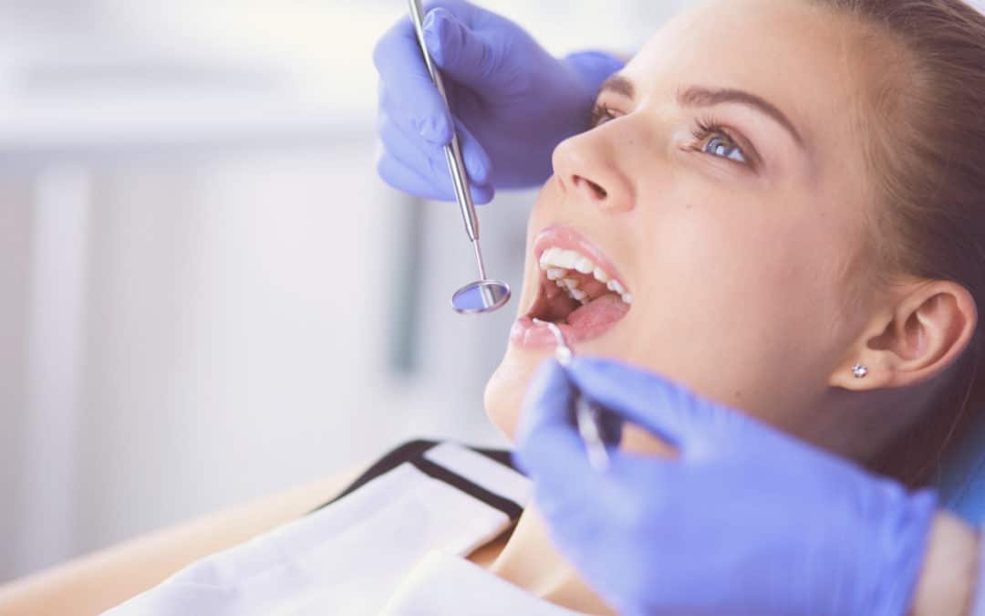 How to Save Money on Long Term Dental Care by Visiting a Glendale Dentist Today